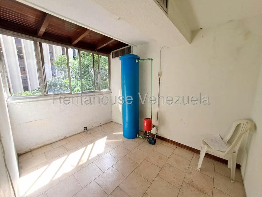 Comercial (Oficina) en Alquiler en Los Palos Grandes, Distrito Metropolitano - 27