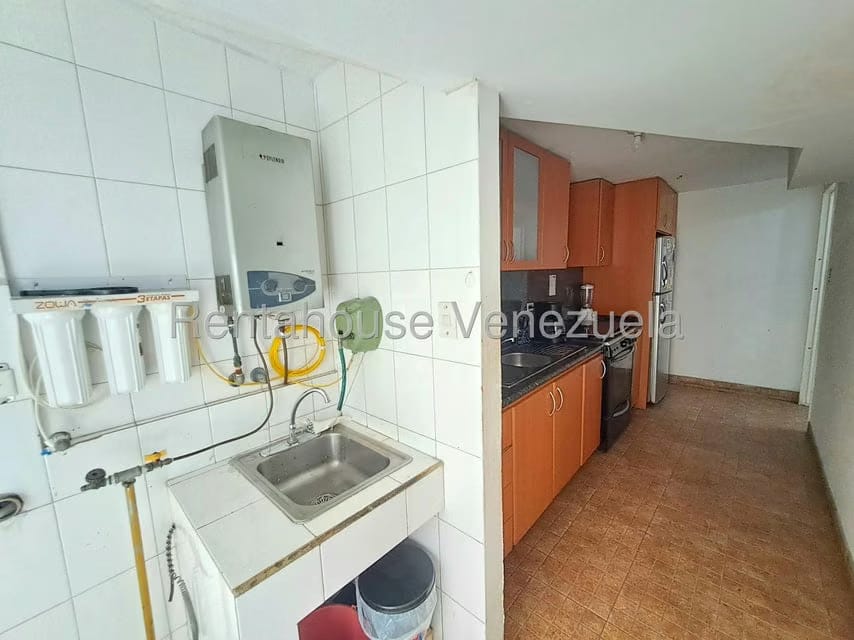 Comercial (Oficina) en Alquiler en Los Palos Grandes, Distrito Metropolitano - 33