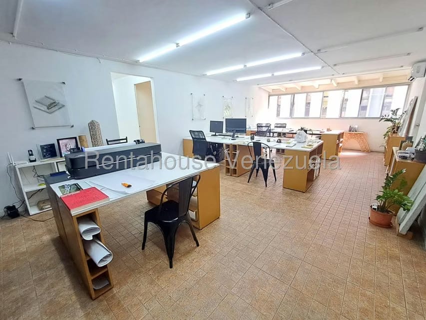 Comercial (Oficina) en Alquiler en Los Palos Grandes, Distrito Metropolitano - 6