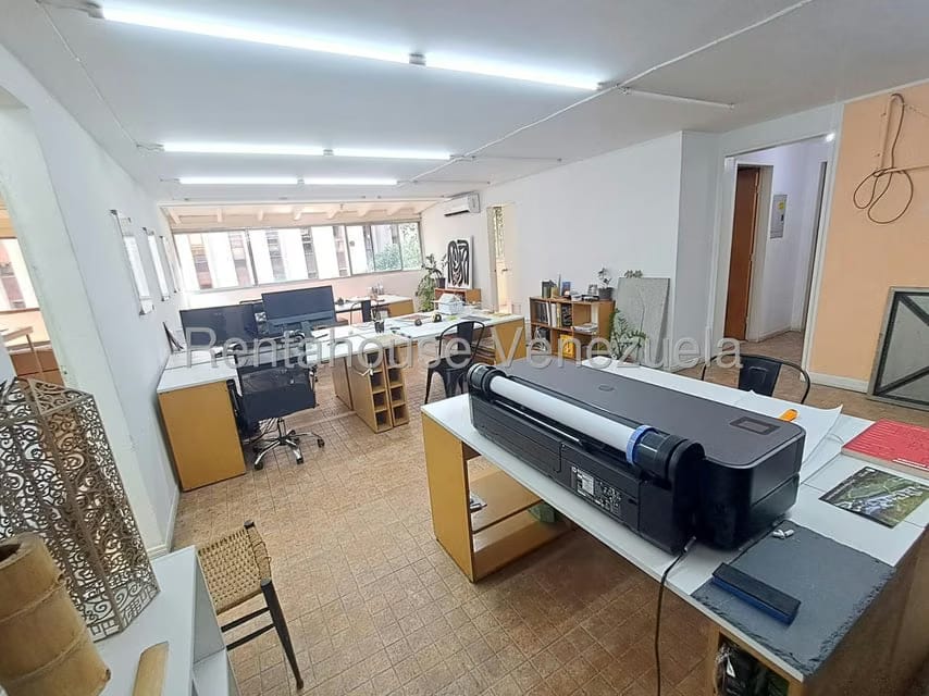 Comercial (Oficina) en Alquiler en Los Palos Grandes, Distrito Metropolitano - 8