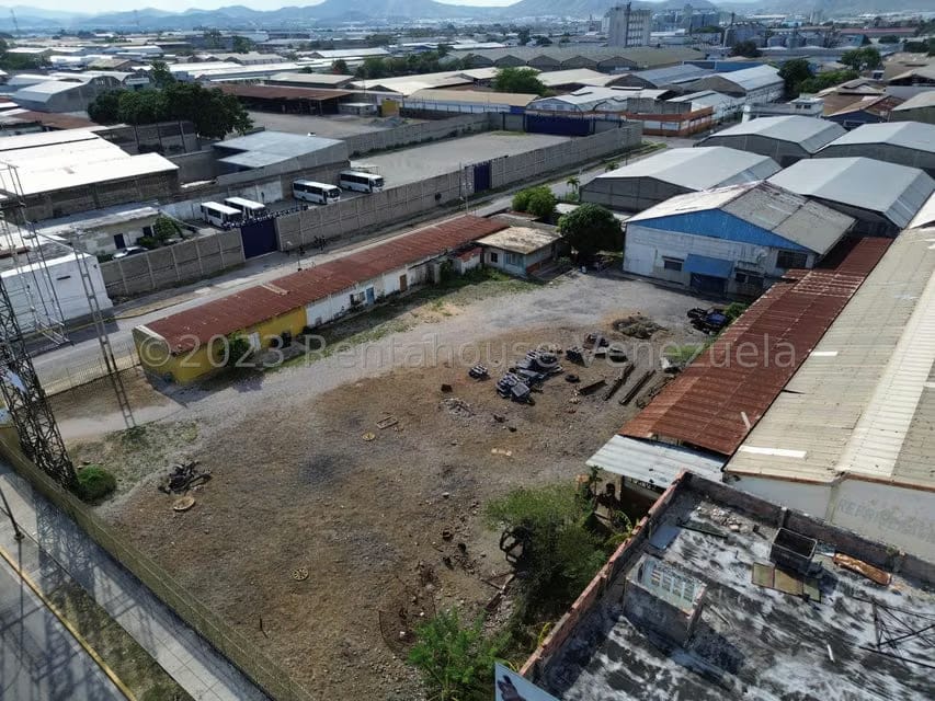 Comercial (Local Comercial) en Venta en Zona Industrial 1, Lara - 2