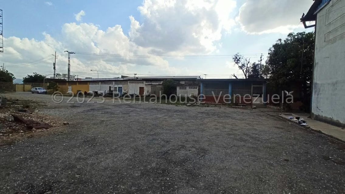 Comercial (Local Comercial) en Venta en Zona Industrial 1, Lara - 24