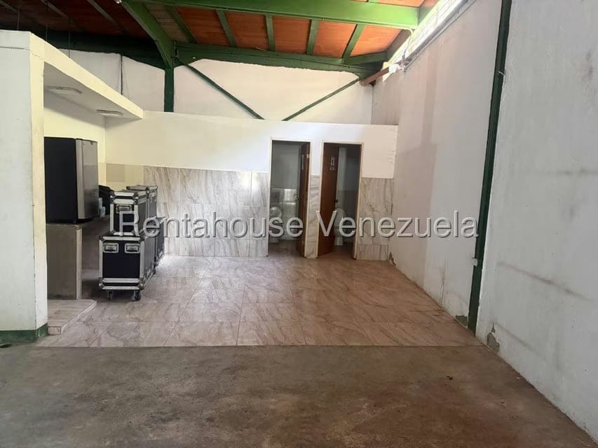 Comercial (Galpon - Deposito) en Venta en Mampote, Miranda - 12