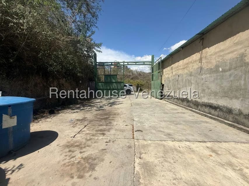 Comercial (Galpon - Deposito) en Venta en Mampote, Miranda - 18