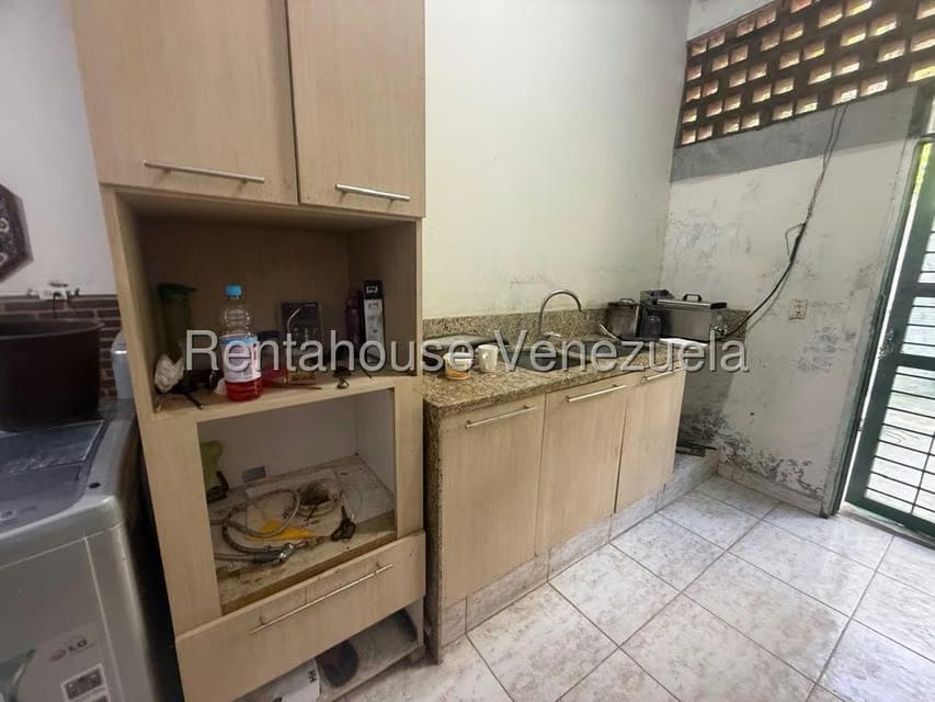 Comercial (Galpon - Deposito) en Venta en Mampote, Miranda - 41
