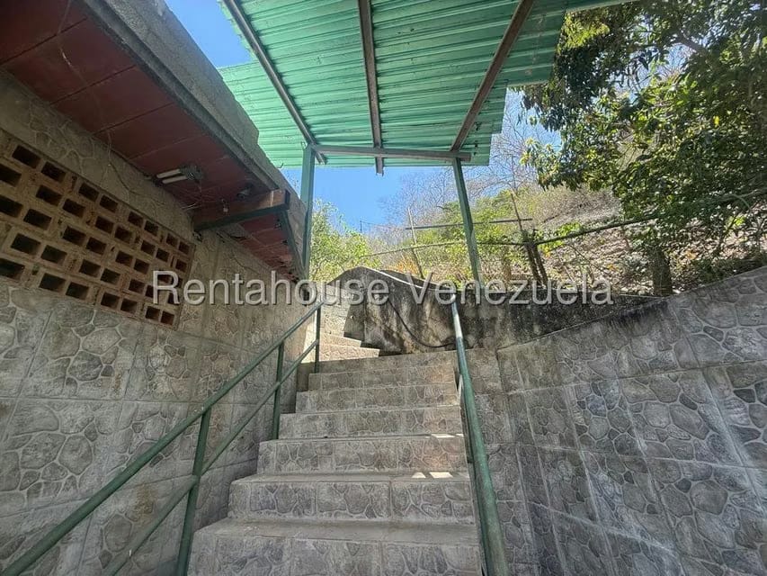 Comercial (Galpon - Deposito) en Venta en Mampote, Miranda - 44