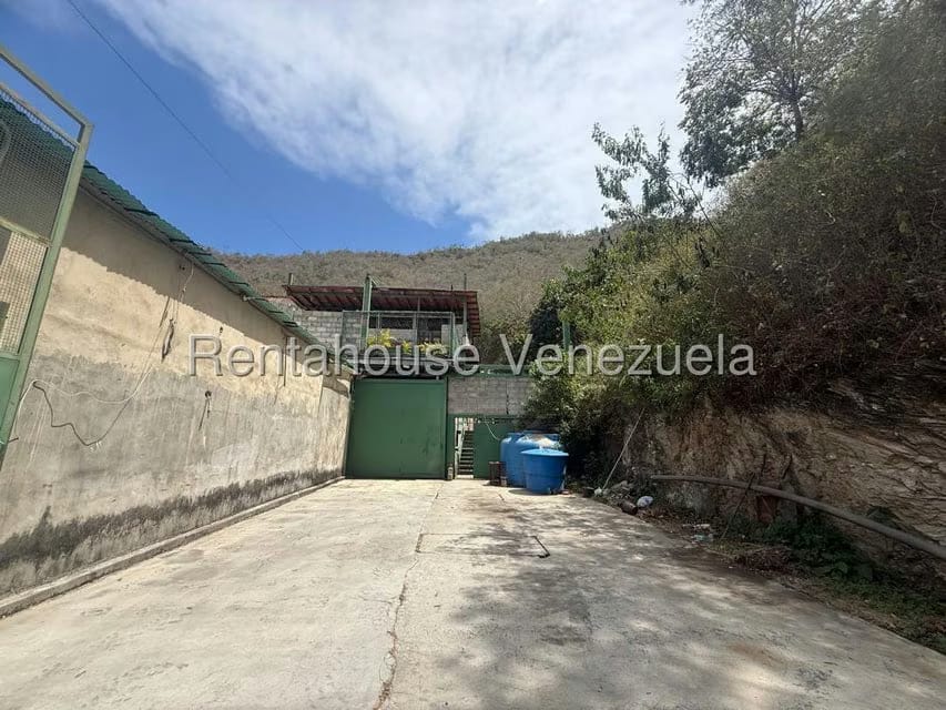Comercial (Galpon - Deposito) en Venta en Mampote, Miranda - 51