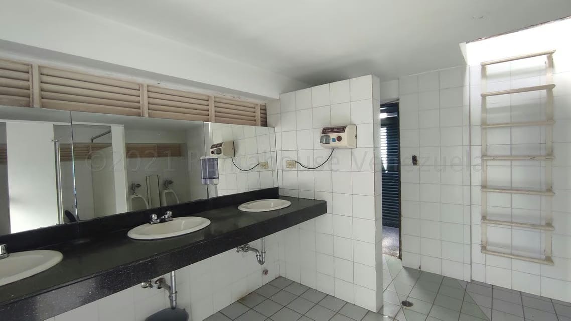 Comercial (Oficina) en Alquiler en Terrazas del Avila, Distrito Metropolitano - 37