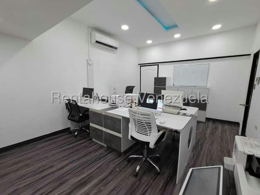 Comercial (Edificio) en Venta en Michelena, Carabobo - 28