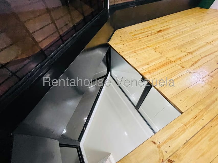 Comercial (Local Comercial) en Venta en La Trinidad, Aragua - 23