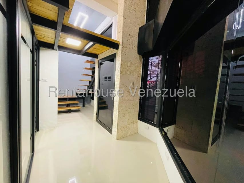 Comercial (Local Comercial) en Venta en La Trinidad, Aragua - 6
