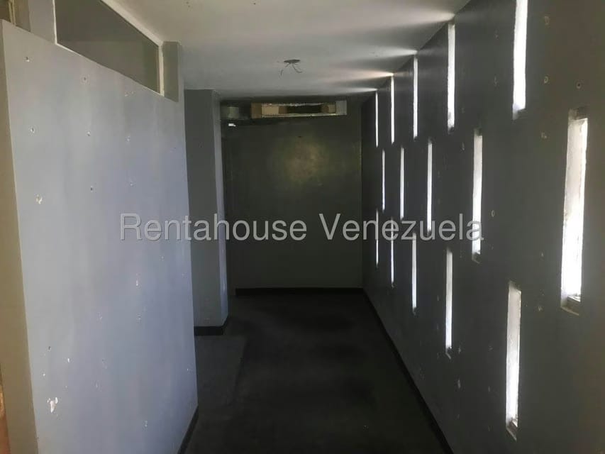 Comercial (Oficina) en Alquiler en Avenida Bella Vista, Zulia - 2
