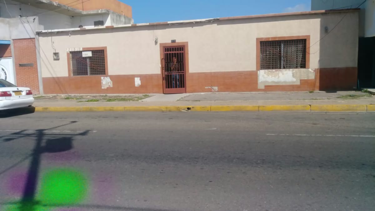 Casa en calle Comercio Punto Fijo/ Edo Falcon