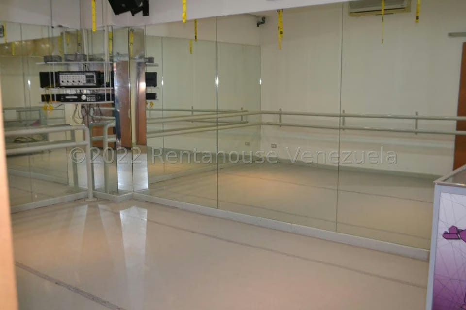 Comercial (Local Comercial) en Venta en Prados del Este, Distrito Metropolitano - 11