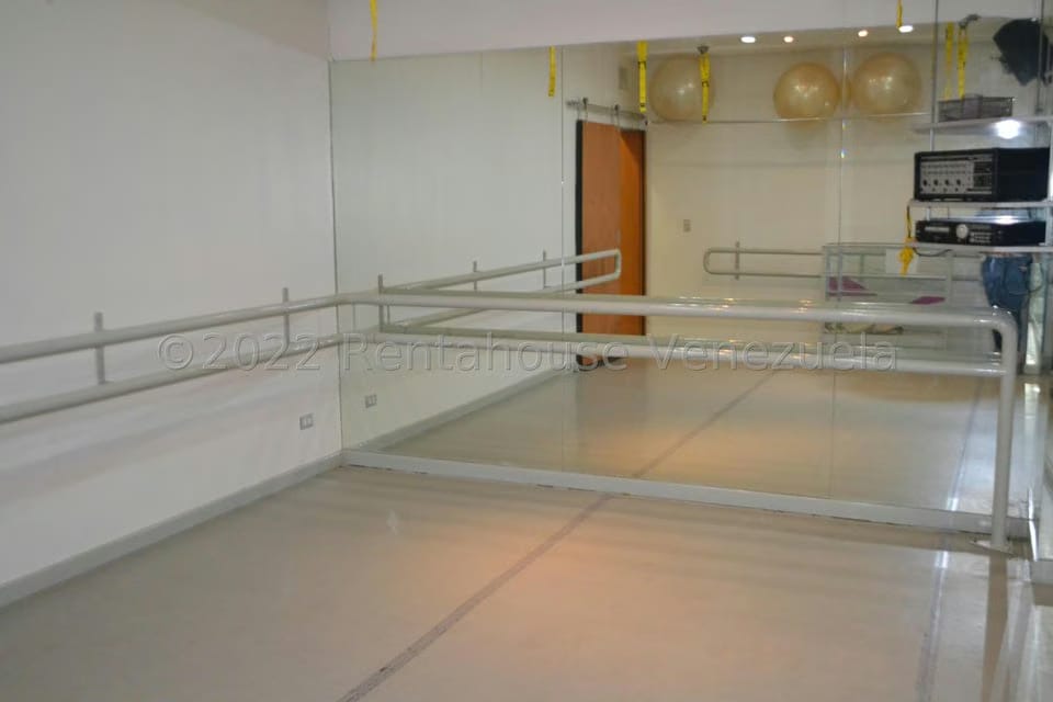 Comercial (Local Comercial) en Venta en Prados del Este, Distrito Metropolitano - 12