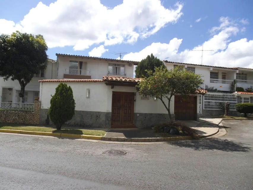 Casa (Multipes Niveles) en Venta en Macaracuay, Distrito Metropolitano - 2