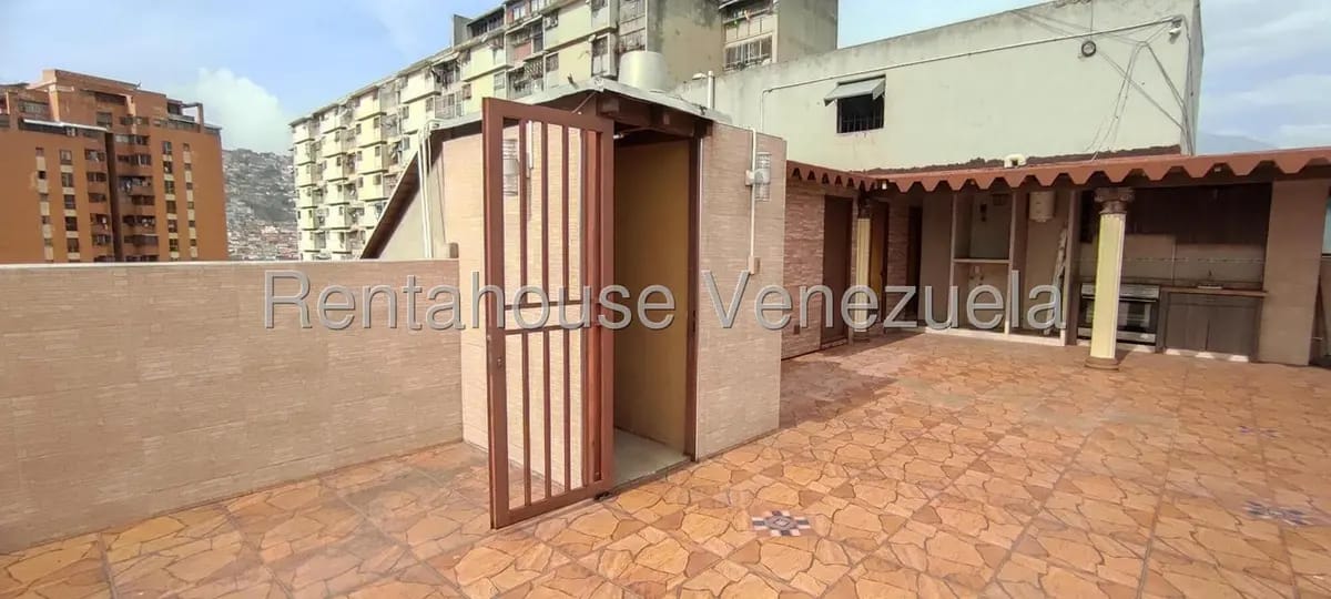 Apartamento (Penthouse) en Venta en El Paraiso, Distrito Metropolitano - 43