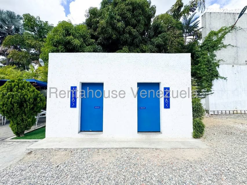 Comercial (Local Comercial) en Alquiler en La Castellana, Distrito Metropolitano - 12