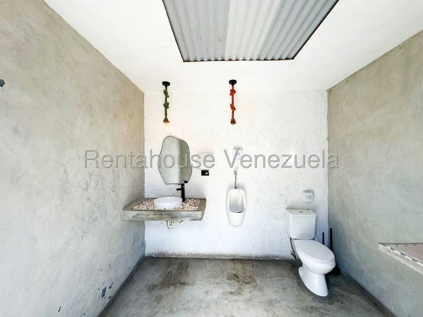 Comercial (Local Comercial) en Alquiler en La Castellana, Distrito Metropolitano - 14