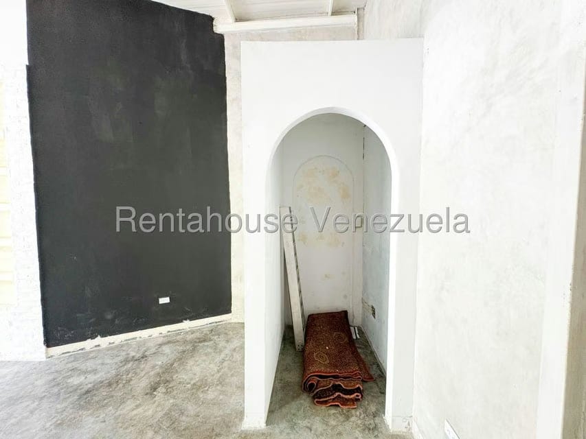 Comercial (Local Comercial) en Alquiler en La Castellana, Distrito Metropolitano - 10