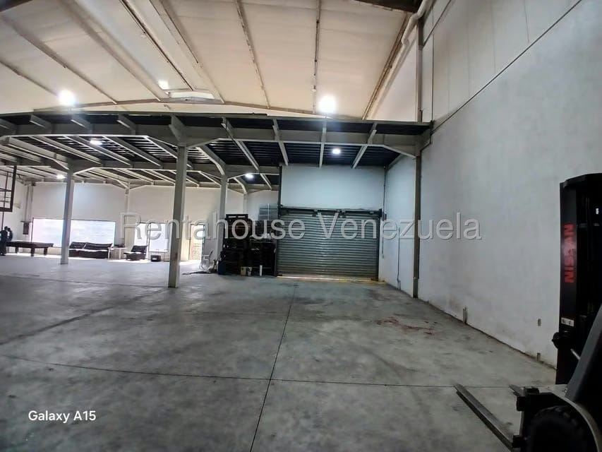 Comercial (Galpon - Deposito) en Venta en Zona Industrial 1, Lara - 16