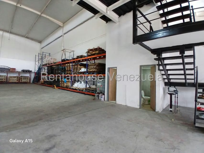 Comercial (Galpon - Deposito) en Venta en Zona Industrial 1, Lara - 17