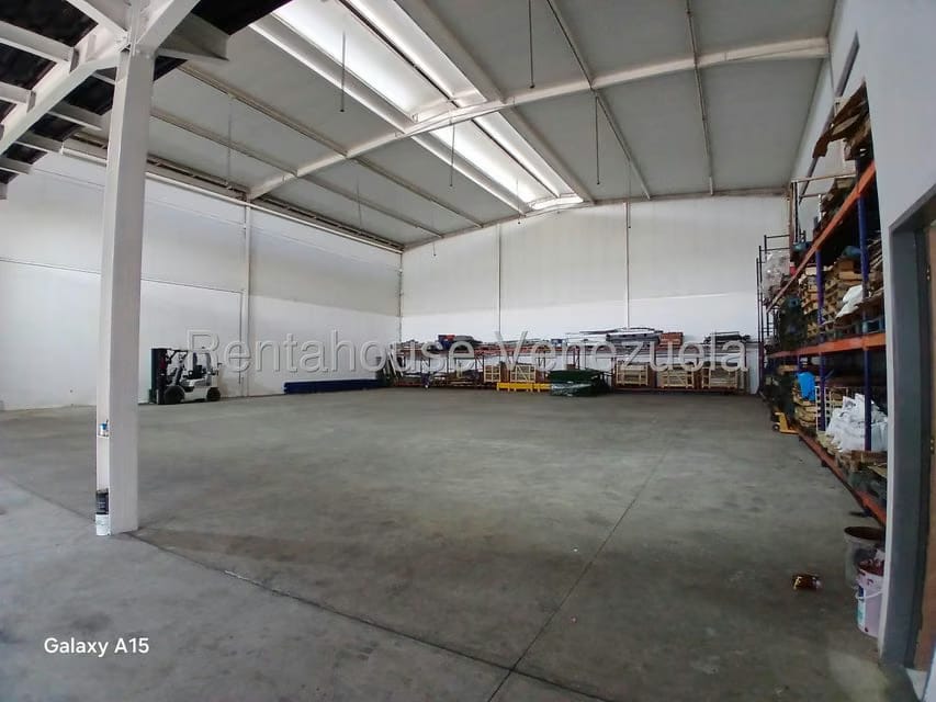 Comercial (Galpon - Deposito) en Venta en Zona Industrial 1, Lara - 19