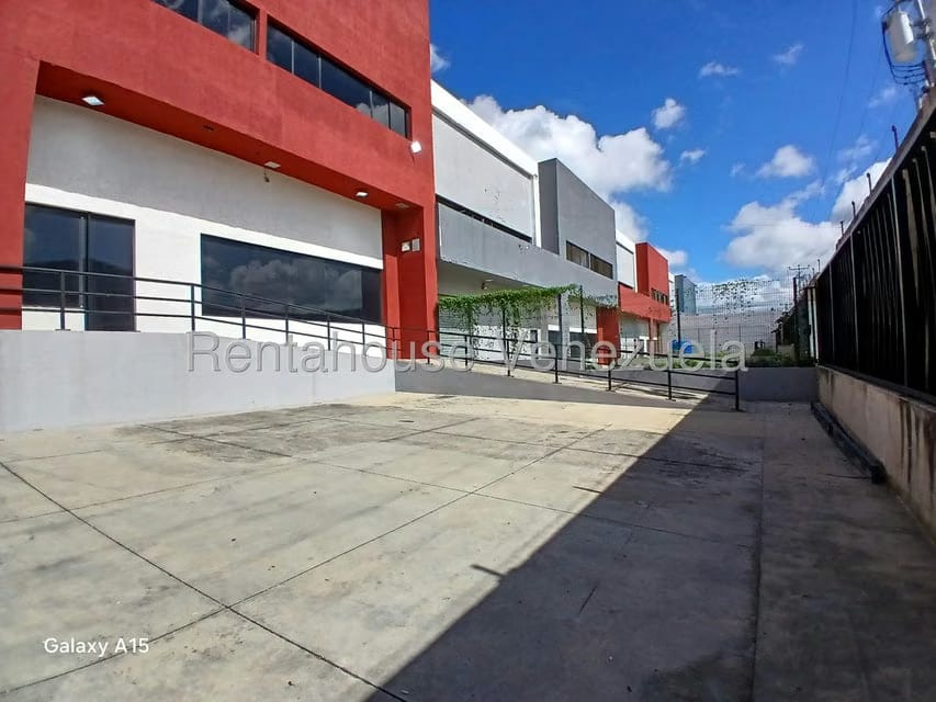 Comercial (Galpon - Deposito) en Venta en Zona Industrial 1, Lara - 3