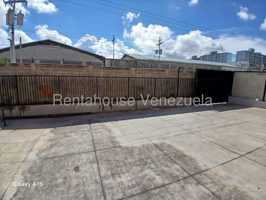 Comercial (Galpon - Deposito) en Venta en Zona Industrial 1, Lara - 31