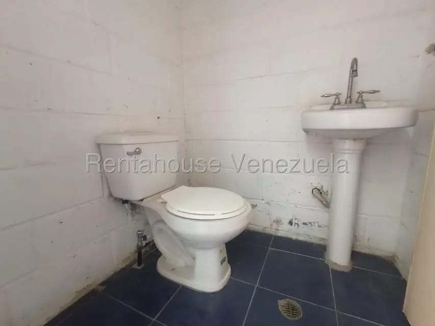 Comercial (Galpon - Deposito) en Alquiler en Parque Industrial Castillito, Carabobo - 12