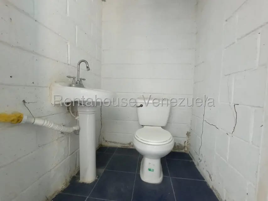 Comercial (Galpon - Deposito) en Alquiler en Parque Industrial Castillito, Carabobo - 8