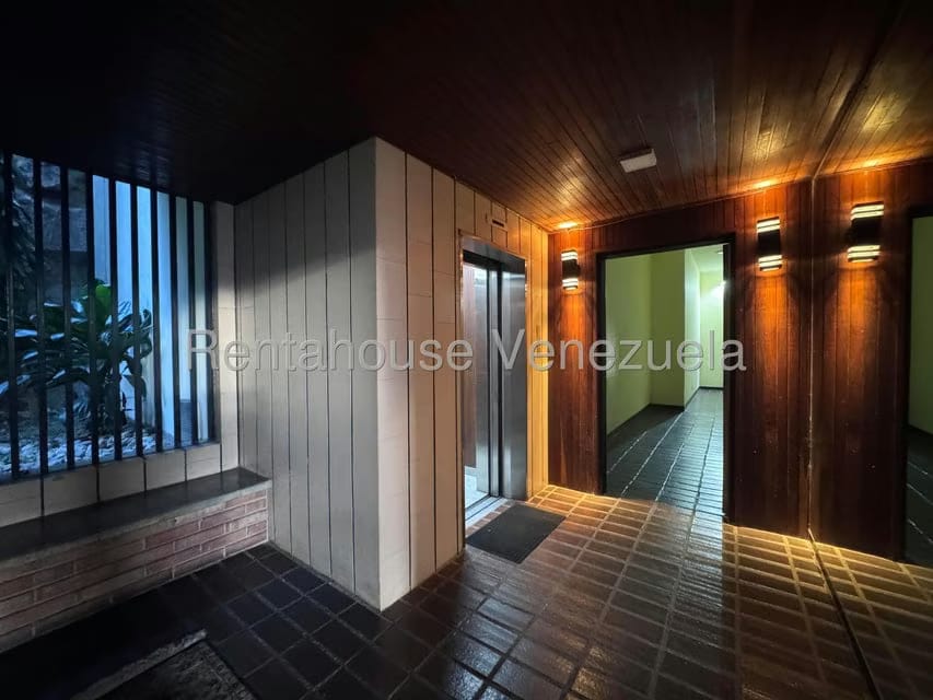 Apartamento (1 Nivel) en Venta en La Tahona, Distrito Metropolitano - 2