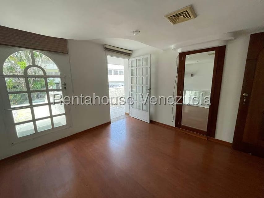 Casa (Multipes Niveles) en Venta en San Bernardino, Distrito Metropolitano - 14