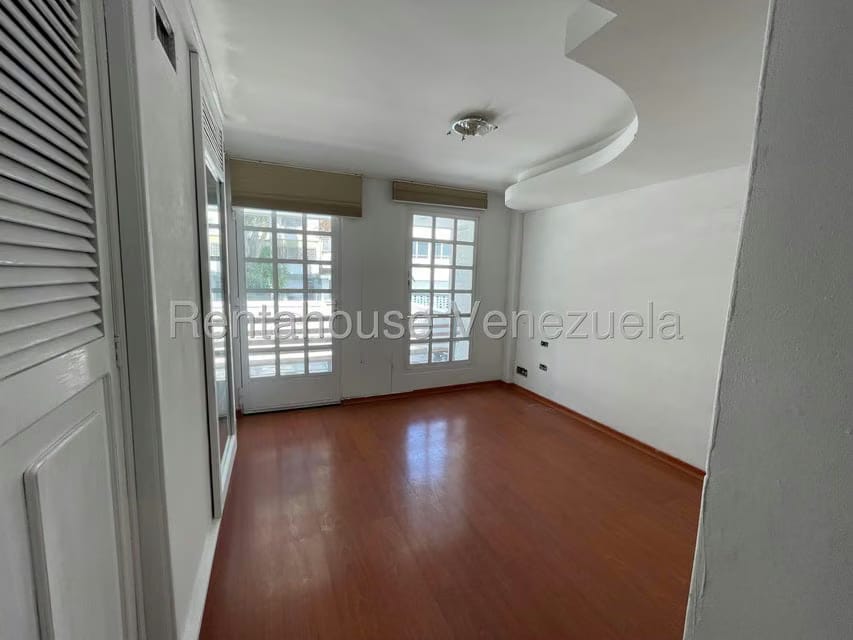 Casa (Multipes Niveles) en Venta en San Bernardino, Distrito Metropolitano - 19