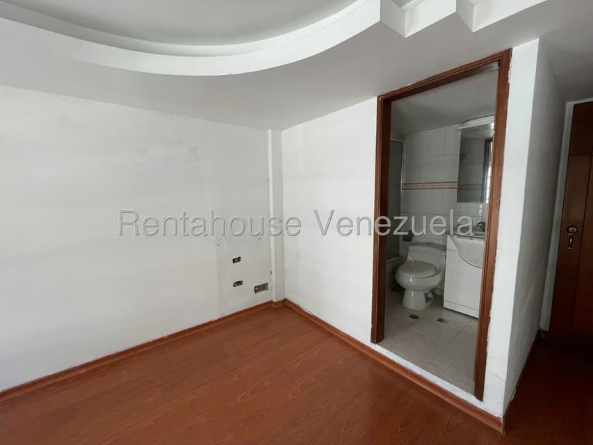 Casa (Multipes Niveles) en Venta en San Bernardino, Distrito Metropolitano - 20