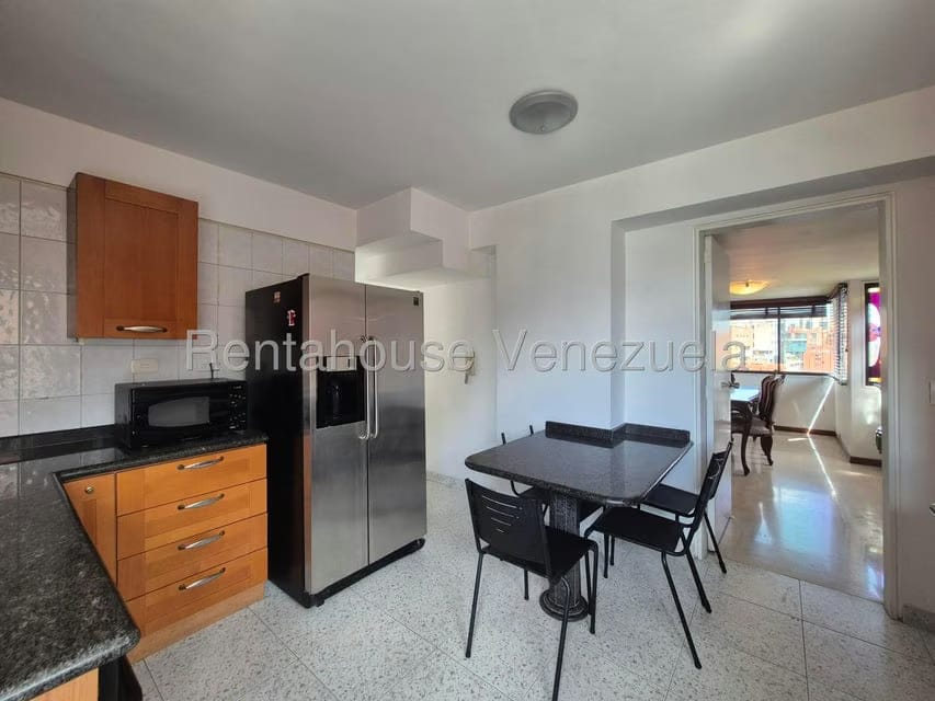 Apartamento (Duplex) en Alquiler en El Rosal, Distrito Metropolitano - 11
