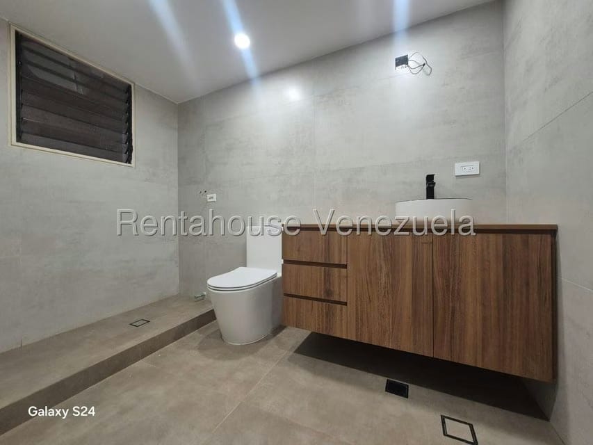 Apartamento (Duplex) en Alquiler en El Rosal, Distrito Metropolitano - 14