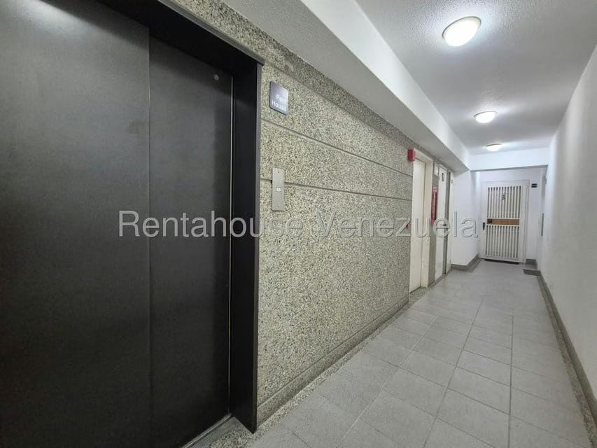 Apartamento (Duplex) en Alquiler en El Rosal, Distrito Metropolitano - 5