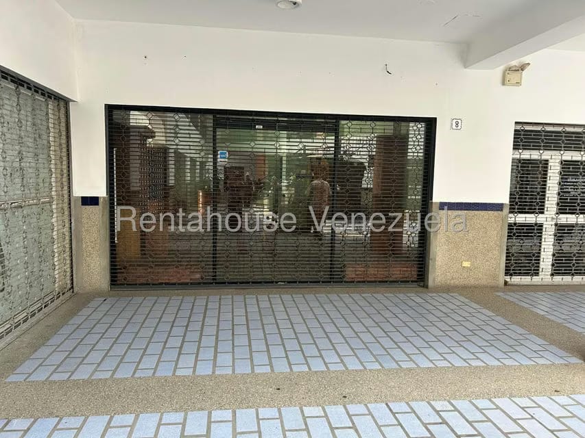 Comercial (Local Comercial) en Venta en La Costanera, Miranda - 2