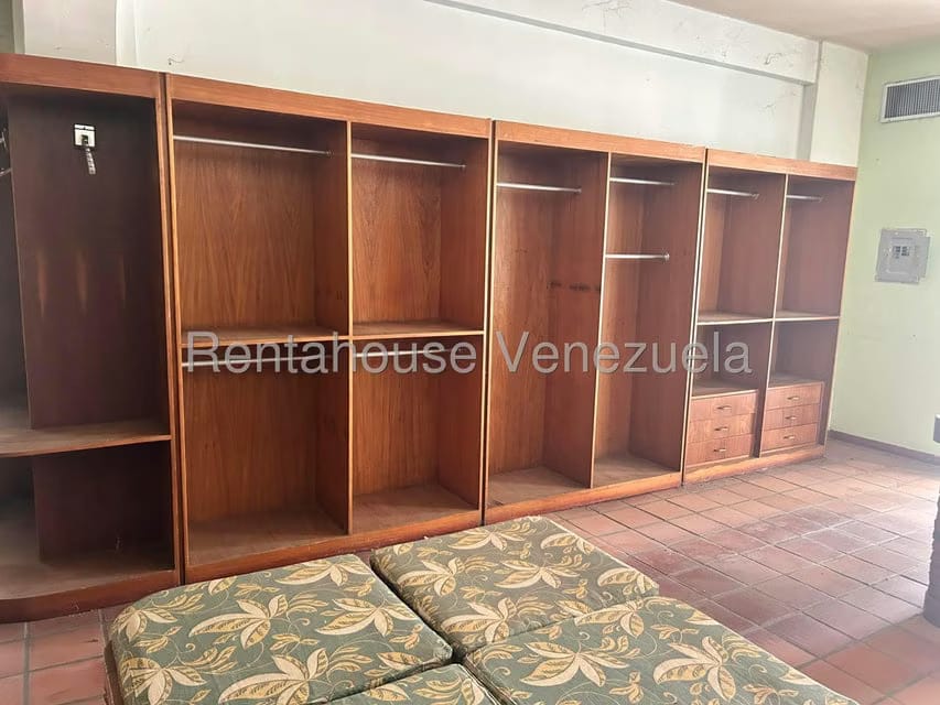 Comercial (Local Comercial) en Venta en La Costanera, Miranda - 3