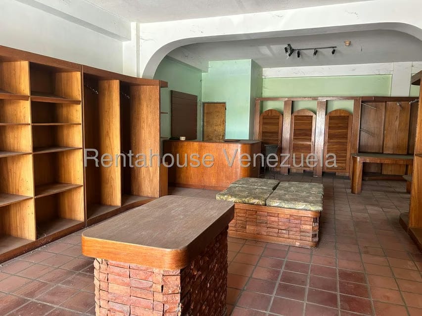 Comercial (Local Comercial) en Venta en La Costanera, Miranda - 4