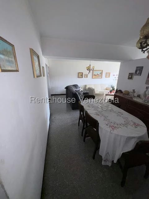 Apartamento (1 Nivel) en Venta en Caricuao, Distrito Metropolitano - 11