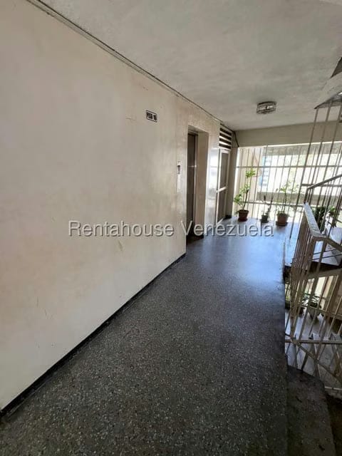 Apartamento (1 Nivel) en Venta en Caricuao, Distrito Metropolitano - 5