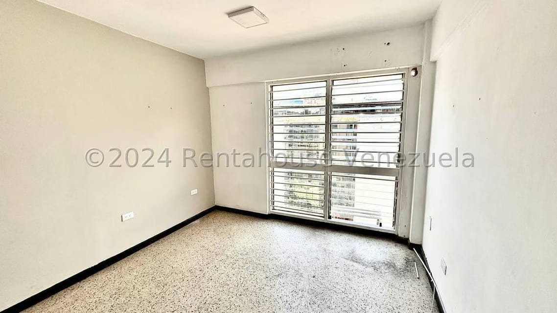 Comercial (Local Comercial) en Alquiler en Bello Monte, Distrito Metropolitano - 3