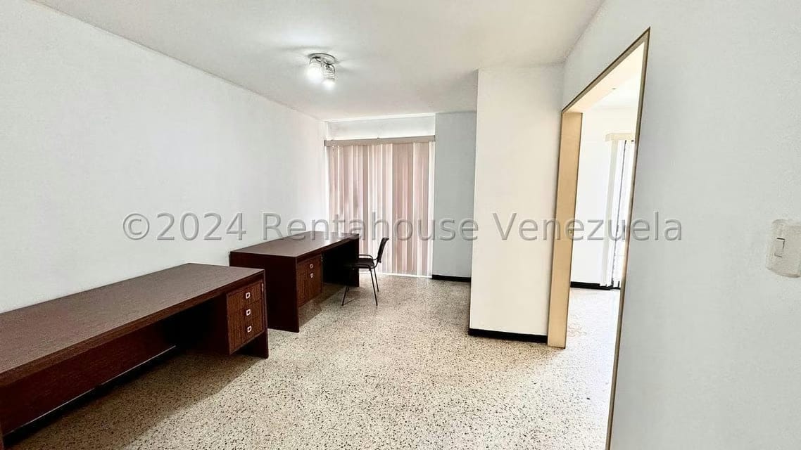 Comercial (Local Comercial) en Alquiler en Bello Monte, Distrito Metropolitano - 9