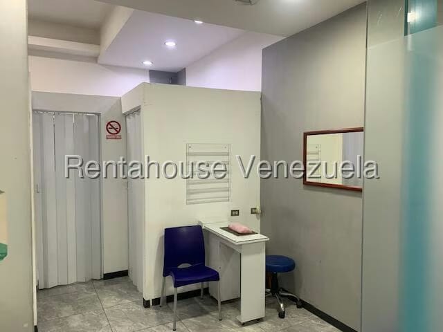 Comercial (Local Comercial) en Venta en Manzanares, Distrito Metropolitano - 3