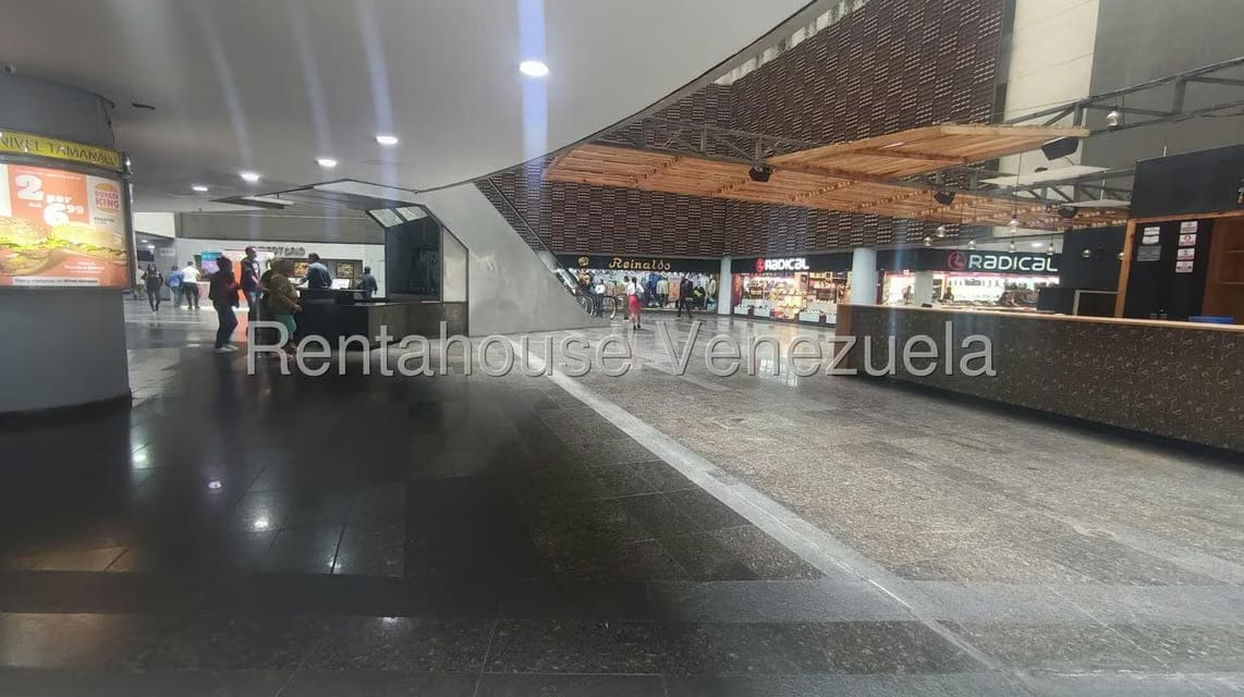 Comercial (Local Comercial) en Alquiler en El Rosal, Distrito Metropolitano - 14