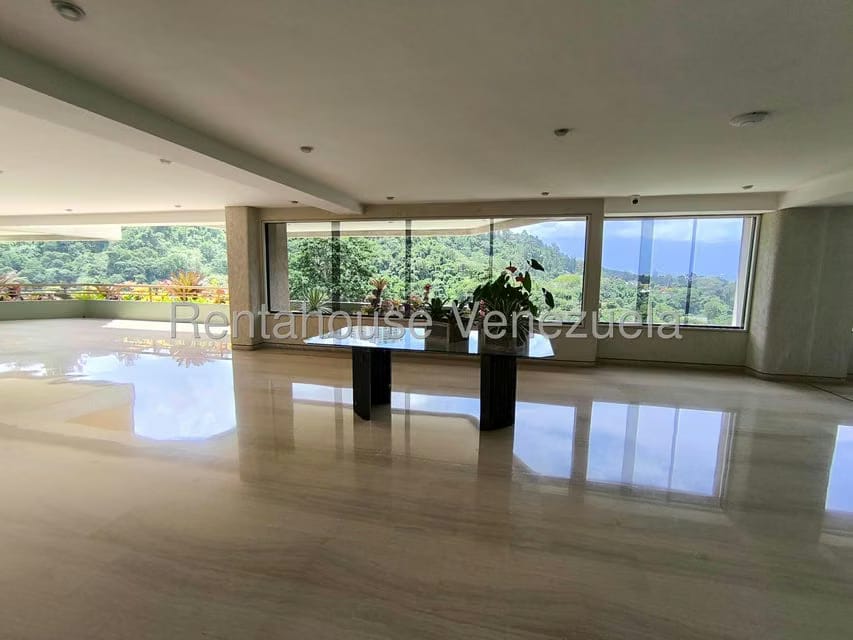 Apartamento (Duplex) en Venta en Lomas de La Lagunita, Distrito Metropolitano - 2