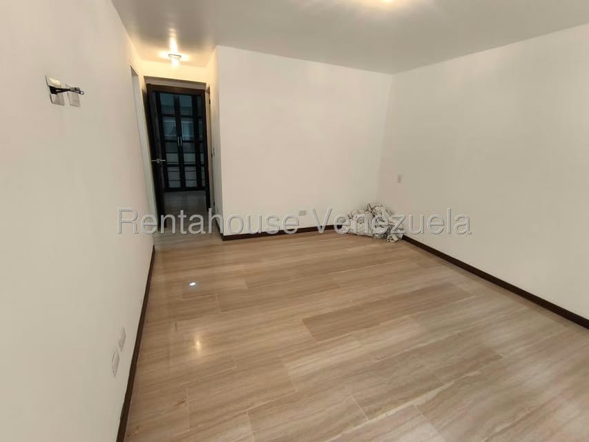 Apartamento (Duplex) en Venta en Lomas de La Lagunita, Distrito Metropolitano - 39