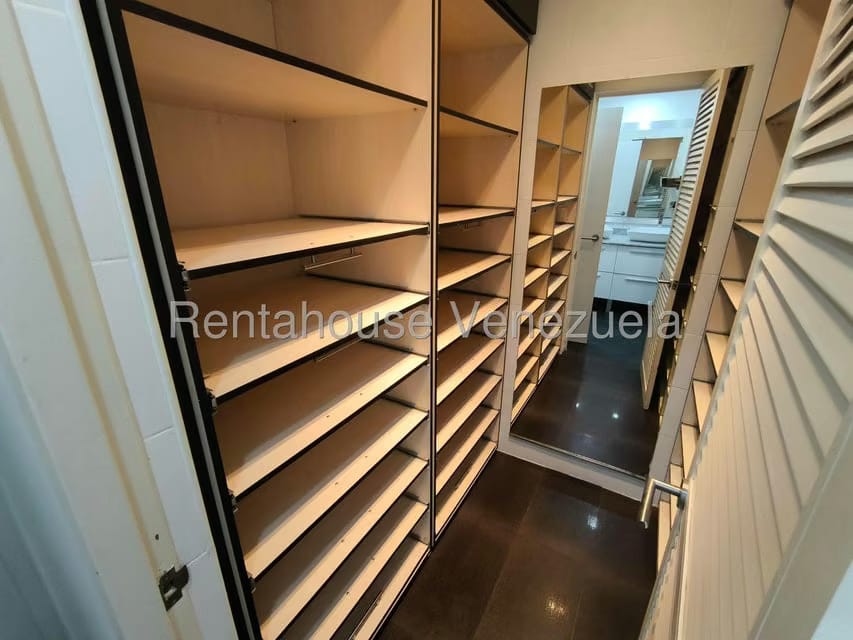Apartamento (Duplex) en Venta en Lomas de La Lagunita, Distrito Metropolitano - 41